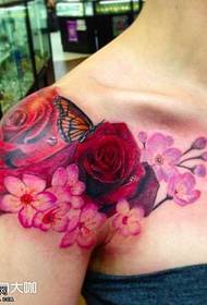 Shoulder personality rose tattoo pattern
