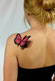 Pragtige 3D vlinder tatoeëermerk op vroulike skouer