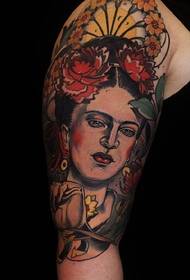 Ramena obojena geisha tetovaža uzorak