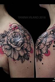 Shoulder line rose European and American style tattoo pattern