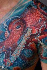 Plecu zila astoņkāja tetovējuma raksts