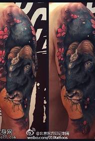 ลายไหล่แพะเชอร์รี่สัก