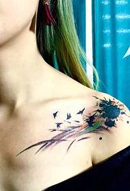 Personalized ink tattoo pattern under the shoulder of a girl