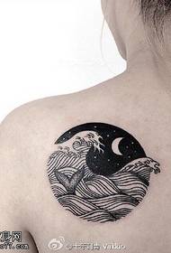 Wzór tatuażu rozgwieżdżone niebo klasyczne fale fishtail