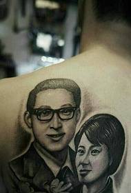 Keep your own wedding photo tattoo on your right shoulder