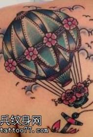 Shoulder colored hot air balloon tattoo pattern