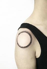 Snake ring tattoo pattern with shoulder personality fear