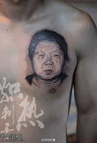 Shoulder kind grandmother tattoo pattern