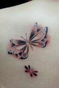 Obľúbené dievčenské tetovanie motýľov