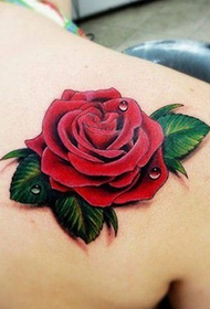 Spalla affascinante spalla tatuaggio di rosa