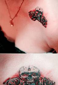 Vintage koponya rózsa váll tetoválás kép