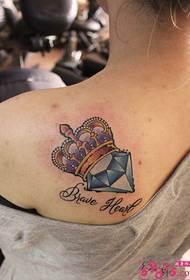 Litrato sa Diamond Crown Personalidad nga Shoulder Tattoo