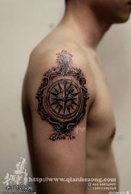 Wzór tatuażu starożytny zegar
