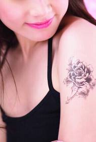 Smiling beautiful woman shoulder beautiful HD beautiful peony flower tattoo picture