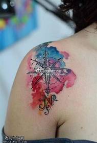 Rameno barva stříkající inkoust kompas tetování obrázek
