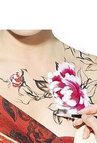 Skin white beautiful woman shoulder beautiful flower tattoo pattern picture