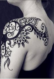 美麗的肩膀美麗和美麗的花藤圖騰紋身圖片