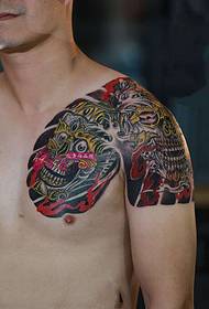 Αγόρι αυταρχική εικόνα τατουάζ σάλι
