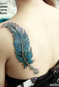 Simple and beautiful feather tattoo pattern
