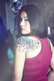 Beauty fashion lotus color tattoo picture