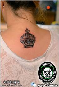 Klassisk krone tatoveringsmønster
