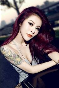 Car model sexy beauty shoulder beautiful tattoo pattern picture