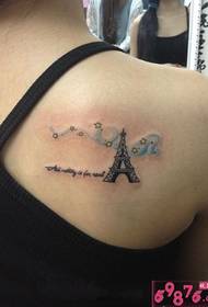 Torre Eiffel estrelas Cadro de tatuaxe inglés
