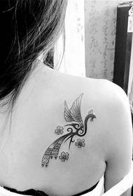 Yon zepòl totèm phoenix foto tatoo modèl