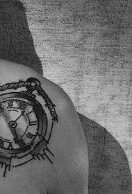 Patron de tatuatge de rellotge de butxaca gran