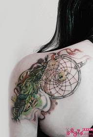 Smukke skulder drømfanger tatoveringsbillede