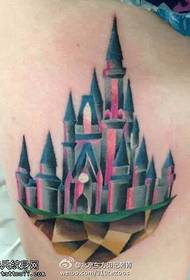 Geschilderd prachtig kasteel tattoo patroon