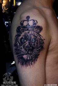 Domineering Lion King Tattoo Pattern