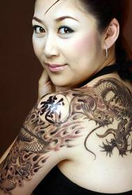 Super Beauty Shoulder Domineering Dragon Tattoo Pattern Picture