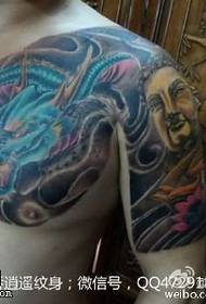 Patrón de tatuaje de tótem de dragón de estilo chino