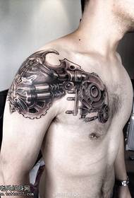 Patrón de tatuaje mecánico de hombro