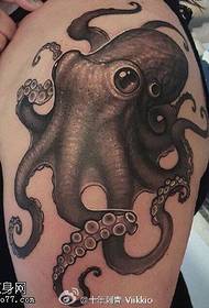 Realistic big octopus tattoo pattern