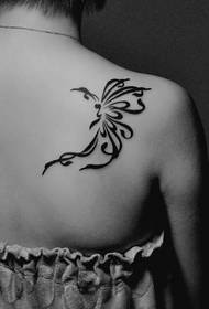 Beautiful and beautiful shoulder butterfly tattoo