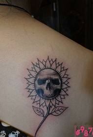 skull sunflower personality shoulder tattoo picture