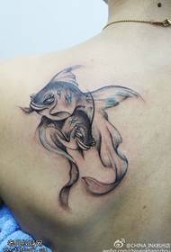 ແບບແມ່ແບບ goldfish tattoo ແບບບ່າ