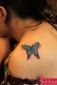 Tattoo show, odporúčame zadné motýľ tetovanie