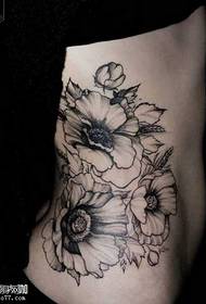 tatuazh i zi me lule beli model