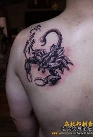 Pensetă Tatuaj model: tipare mecanice cu umeri