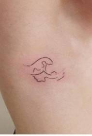 Bočni struk tetovaža ženska djevojka bočni struk na slici tetovaže crni val