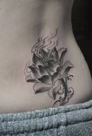 Art lotos tetovaža struka