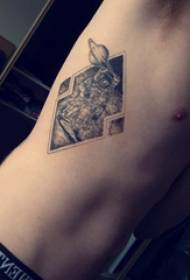 Tatuaje de cintura lateral imagen de tatuaje de astronauta y diamante de cintura lateral de niño masculino