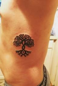 taille de côté de garçons sur la personnalité simple ligne noire vie de la plante vie arbre tatouage image