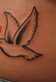 мир голубица и црвена срчана тетоважа