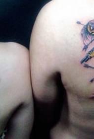 Patrón de tatuaje de ángel de pareja de hombro súper alternativo
