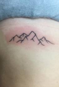 Hill მწვერვალის tattoo გოგონა გვერდითი წელის შავი მთის tattoo სურათზე