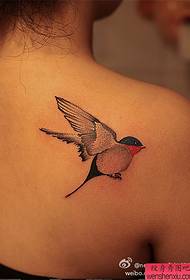 Skulderfugl tatoveringsmønster